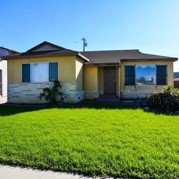 1422 110th, Los Angeles, CA 90047