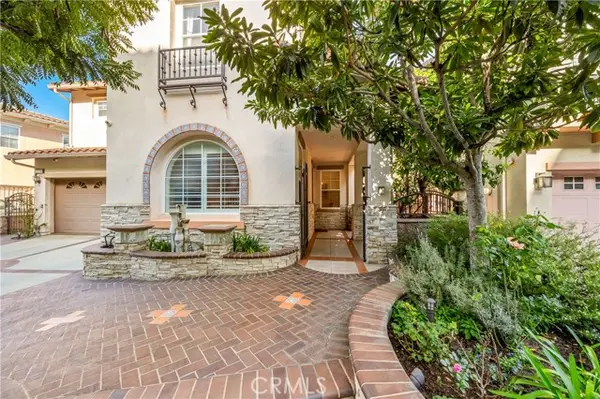 2239 Starlight Ln, Signal Hill, CA 90755