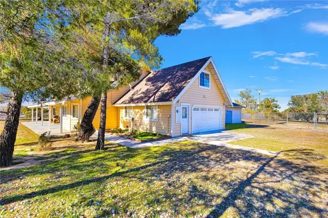 11062 Hollister Road, Hesperia, CA 92344 - Image #3