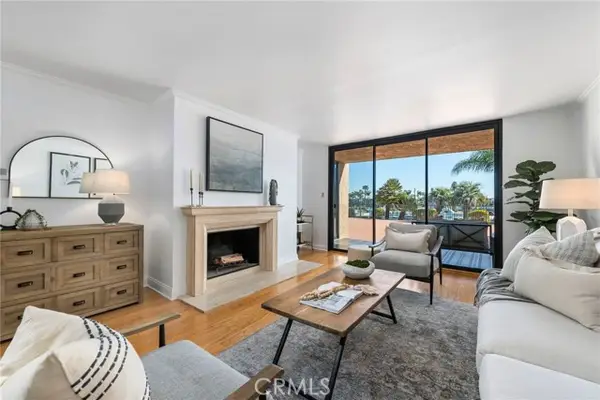 201 Bay Shore Avenue  #104, Long Beach, CA 90803