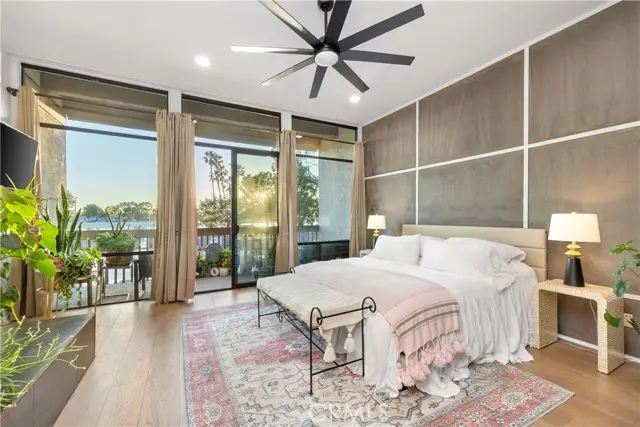 5322 Marina Pacifica Drive, Long Beach, CA 90803 - Image #3