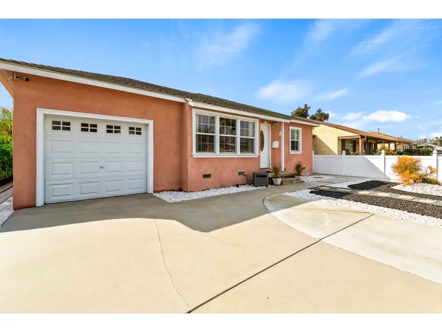 9872 Potter Street, Bellflower, CA 90706 - #2