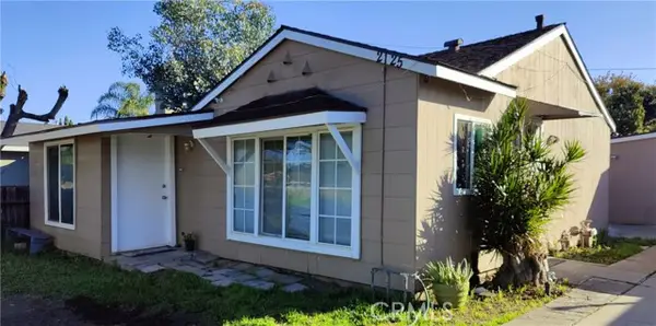 2125 Rousselle Street, Santa Ana, CA 92707