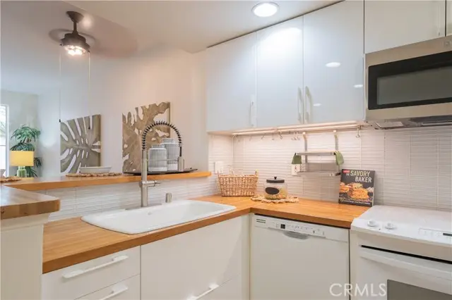 1301 Cabrillo Ave  #208, Torrance, CA 90501 - #2