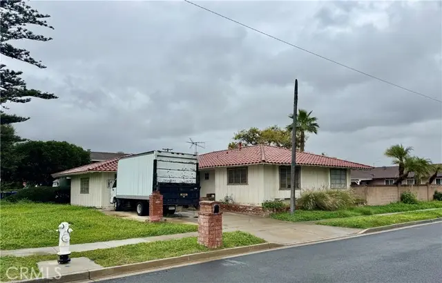 13822 Pasadena, Santa Ana, CA 92705 - #2