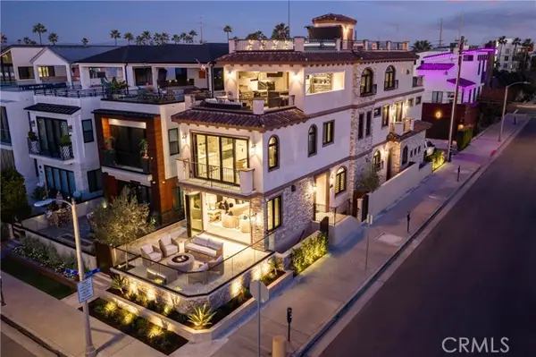 302 3rd, Huntington Beach, CA 92648