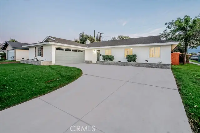 510 Hacienda, Corona, CA 92882 - #1