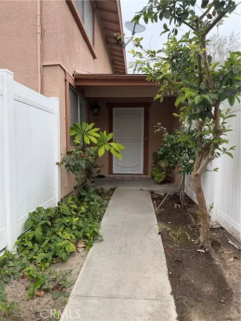 1307 Via Santiago  #B, Corona, CA 92882