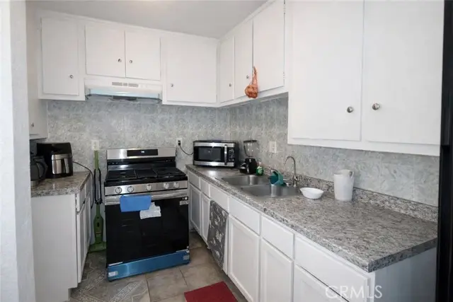 1001 Grant Street, Santa Ana, CA 92701 - #2