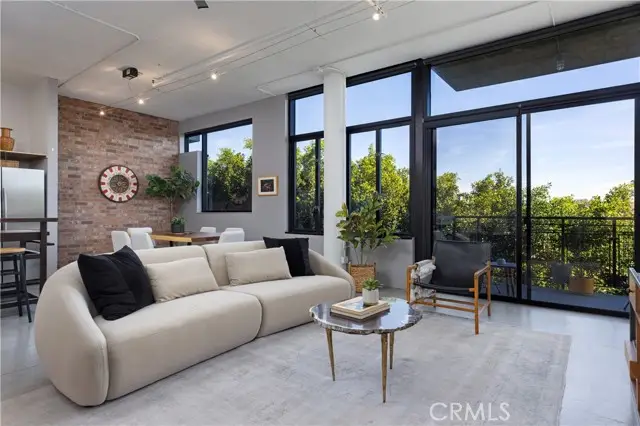835 Locust Avenue  #421, Long Beach, CA 90813 - #2