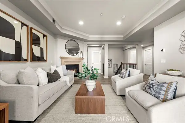 401 Bernard Street  #211, Costa Mesa, CA 92627