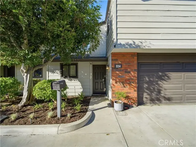 324 Sydney, Costa Mesa, CA 92627 - #1
