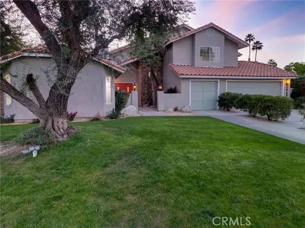 39685 Saint Michael, Palm Desert, CA 92211