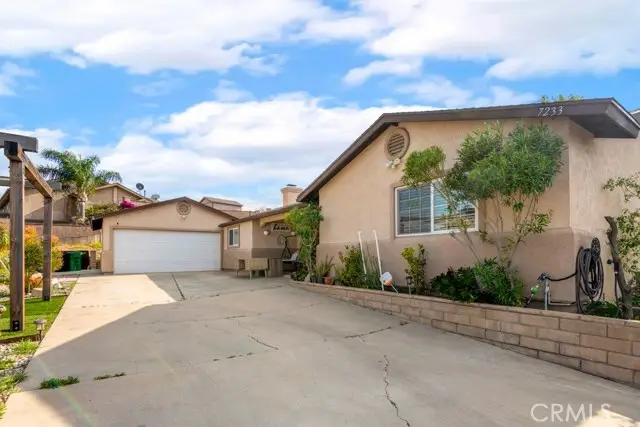 7233 Bel Air Street, Corona, CA 92881 - #2