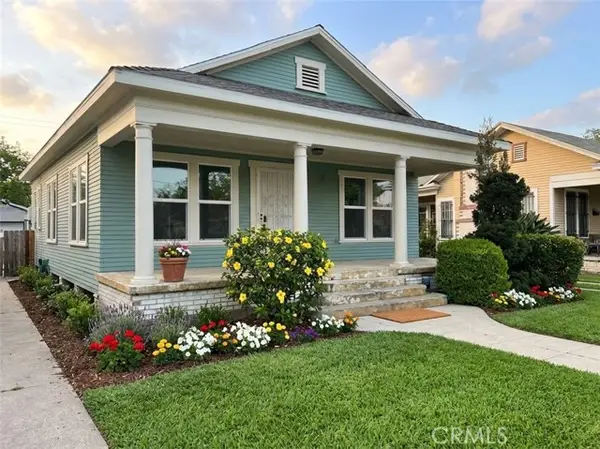 4239 Raymond Avenue, Los Angeles, CA 90037