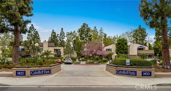 1380 Cabrillo Park  #G, Santa Ana, CA 92701