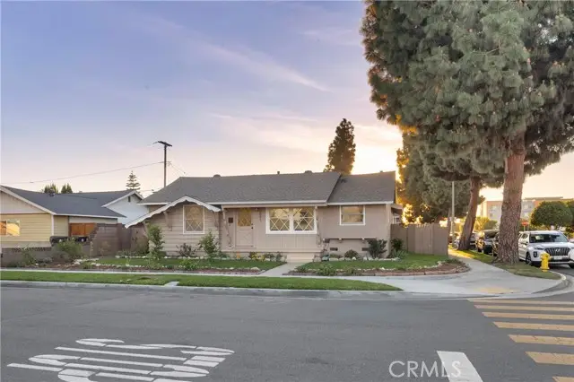 3691 Cortner, Long Beach, CA 90808 - #3