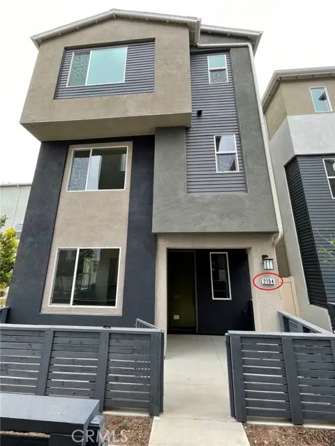 2104 Lacy Crossing Drive, Santa Ana, CA 92701