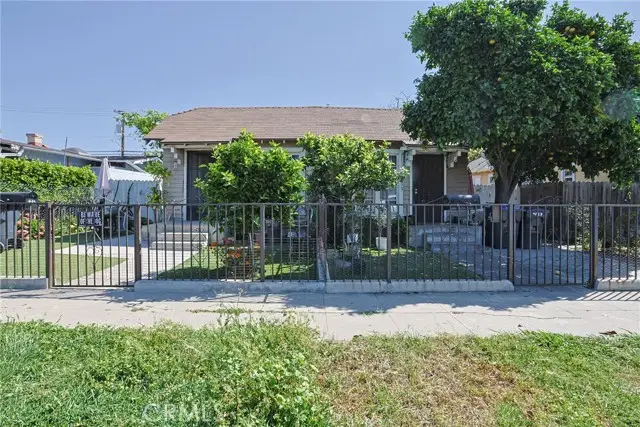 435 Ross Street, Santa Ana, CA 92701 - #2
