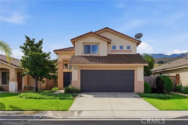 922 Naples Drive, Corona, CA 92882