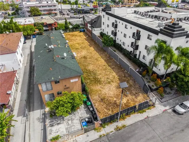 2113 Court Street, Los Angeles, CA 90026 - #3