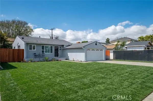 3827 Lomina, Long Beach, CA 90808