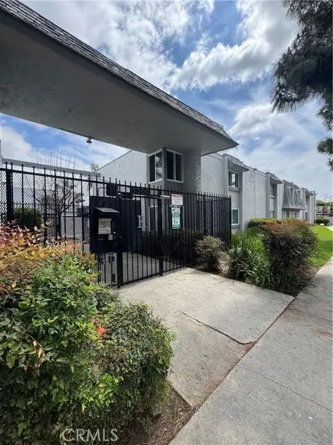 5500 Ackerfield, Long Beach, CA 90805