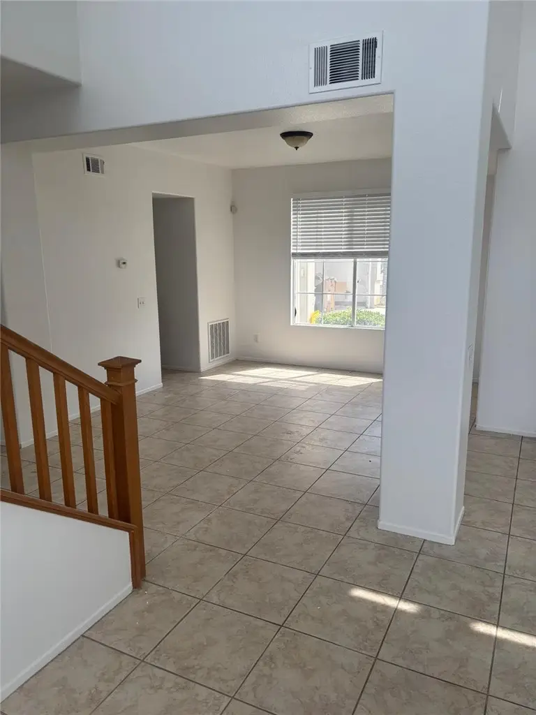 731 Raphael, Corona, CA 92882 - #3