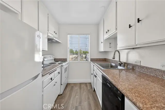 400 Acacia  #D35, Fullerton, CA 92831 - #3