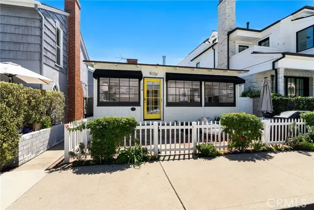 118 Emerald, Newport Beach, CA 92662 - #1
