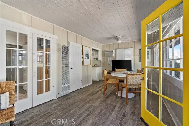 118 Emerald, Newport Beach, CA 92662 - #3