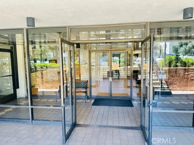 421 La Fayette Park  #214, Los Angeles, CA 90057 - #2