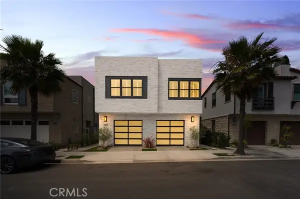 205 Ocean Place, Seal Beach, CA 90740