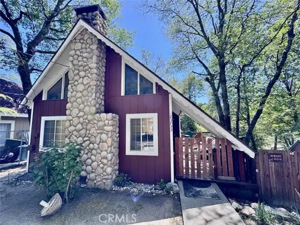 23733 Hillside, Crestline, CA 92325