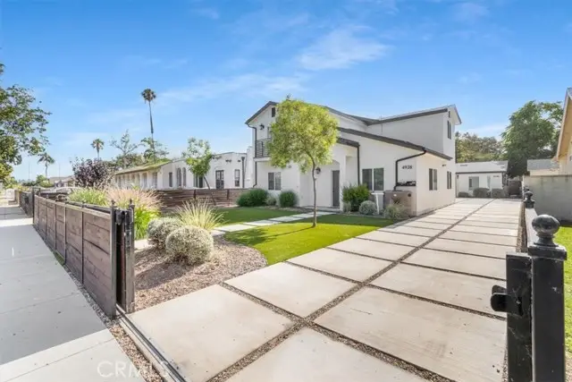 4928 8th Avenue, Los Angeles, CA 90043 - #3