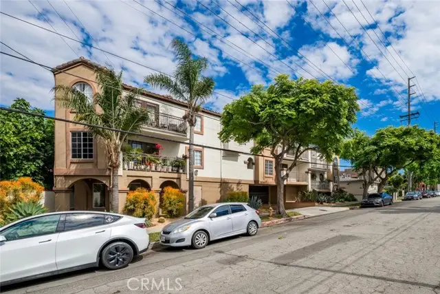 1030 Loma Avenue  #107, Long Beach, CA 90804 - #2