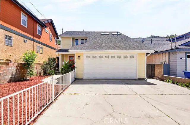 7552 Thousand Oaks, Tujunga, CA 91042 - #1