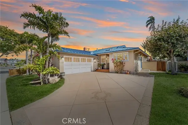 800 Driftwood Avenue, Seal Beach, CA 90740