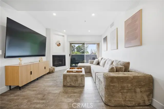 15455 Sherman Way  #27, Van Nuys, CA 91406 - #3