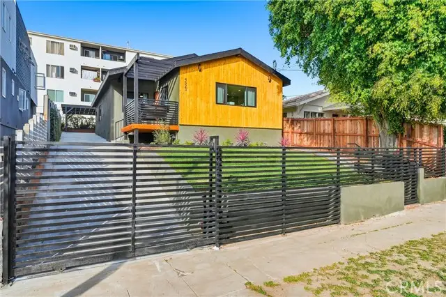 4523 Lexington Avenue, Los Angeles, CA 90029 - #2