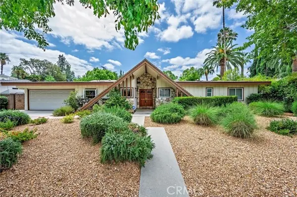 22430 Collins Street, Woodland Hills, CA 91367