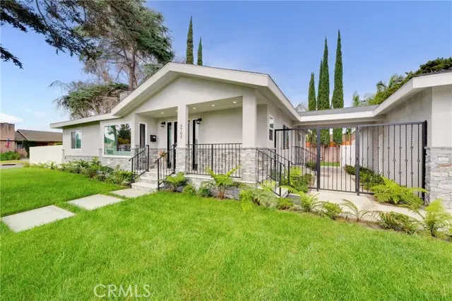 4705 Whitewood, Long Beach, CA 90808 - #2