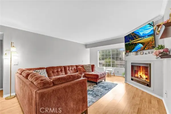 5500 Owensmouth Ave  #122, Woodland Hills, CA 91367