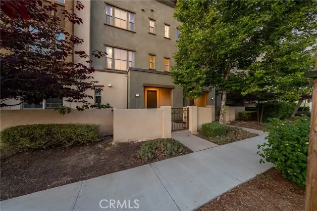 125 Mongoose, Irvine, CA 92618 - #3