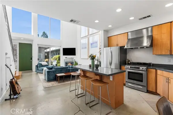 637 4th  #B, Long Beach, CA 90802
