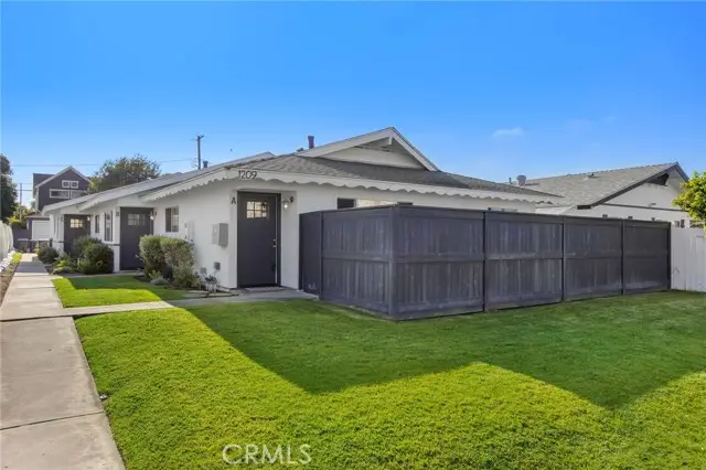 1209 Florida Street, Huntington Beach, CA 92648 - #2
