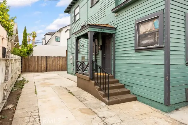 2621 Juliet, Los Angeles, CA 90007 - #2