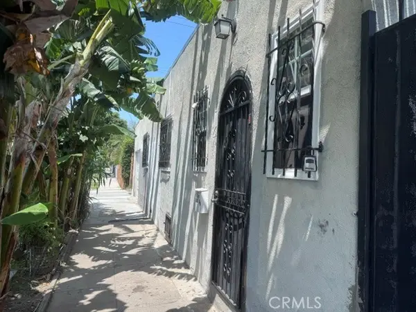 9223 San Pedro, Los Angeles, CA 90003