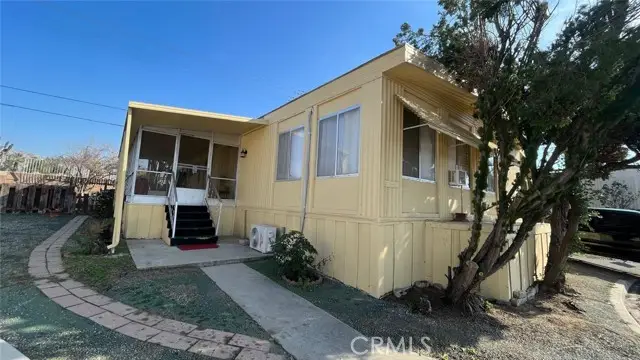 36 ROUND TABLE DR  #36, Riverside, CA 92507 - #1