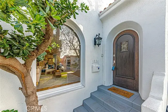 1226 Meadowbrook, Los Angeles, CA 90019 - #2
